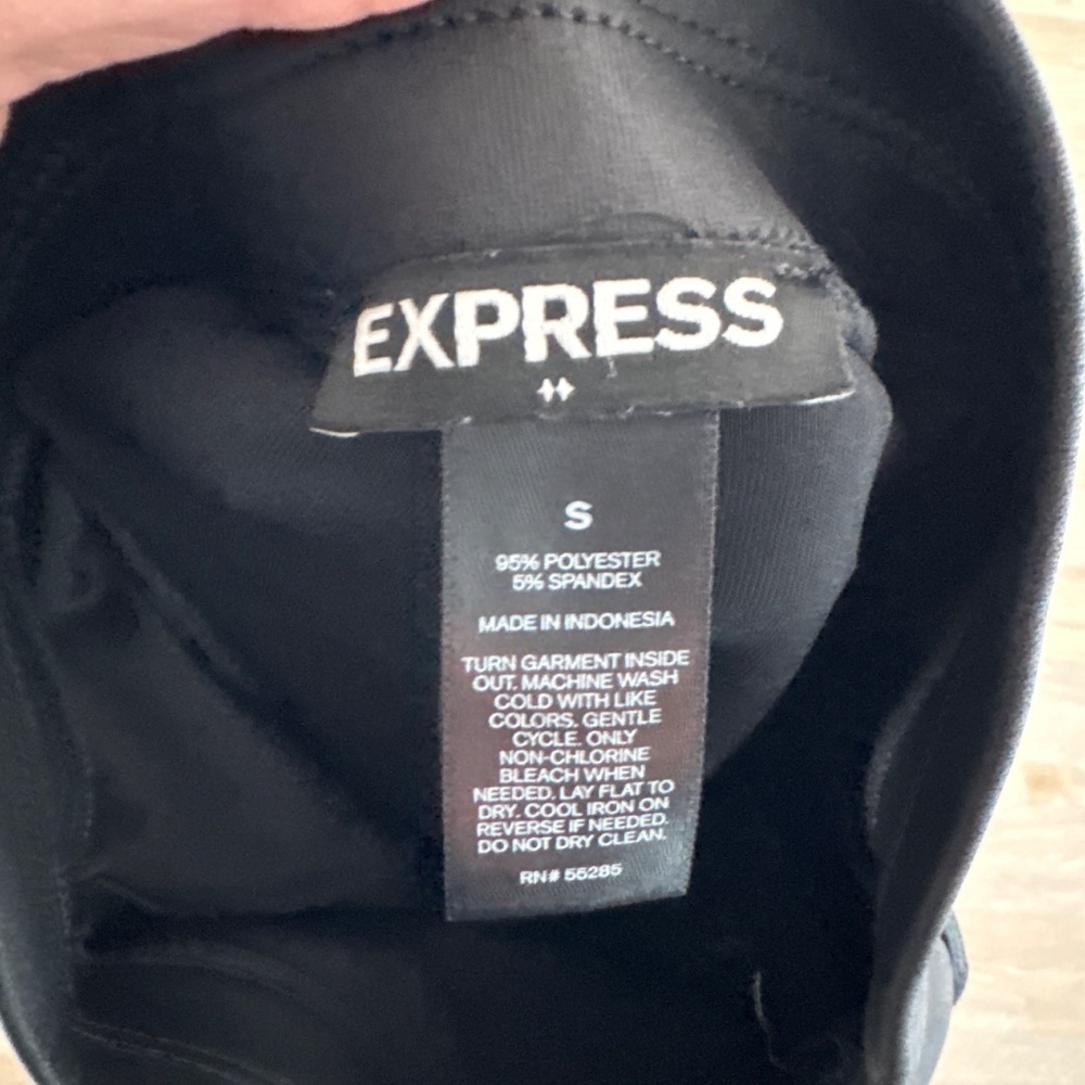 Express Black Leggings - Picture 4 of 6